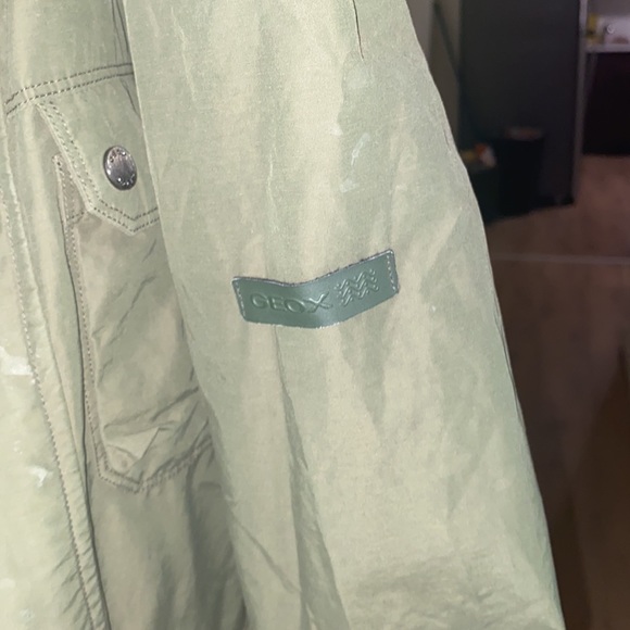 Geox Jacket/Windbreaker great condition. Barely worn - Picture 3 of 4